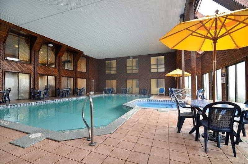 Best Western Plus Dockside Waterfront Inn Mackinaw City Ngoại thất bức ảnh